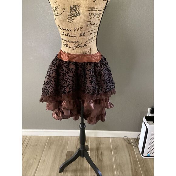 Skirt   - Picture 1 of 7